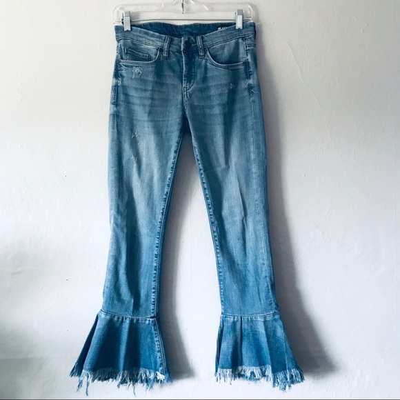✨HP✨BLANK NYC Flare Denim - Picture 5 of 10